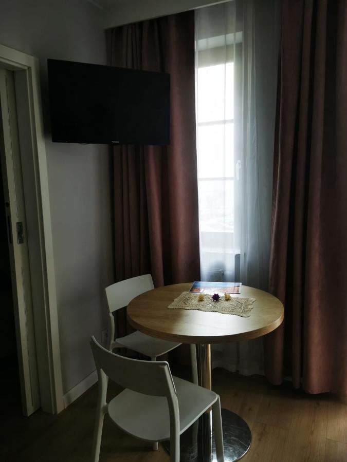 Apartment Paula 斯维诺乌伊希切 外观 照片